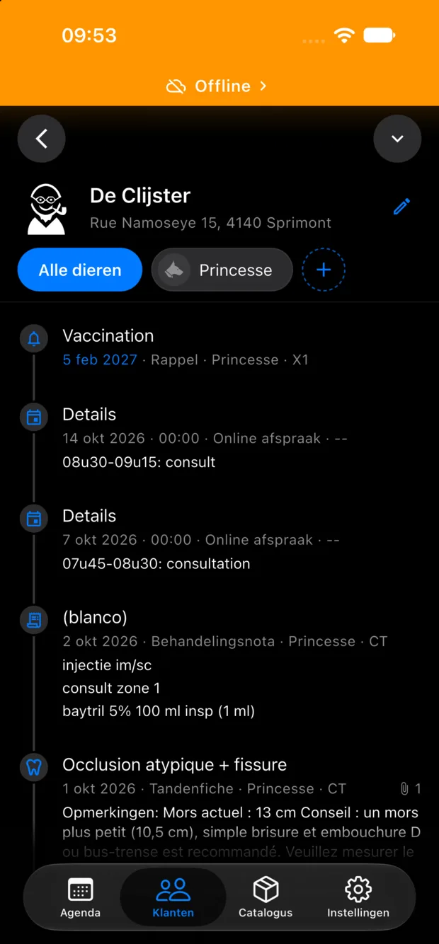 Application VETCloud hors ligne : dossier client avec la barre orange hors ligne